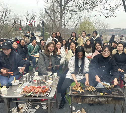 綿陽市先鋒醫(yī)療器械有限公司—— 慶?！?.8婦女節(jié)”，共赴燒烤盛宴，致敬巾幗風(fēng)采